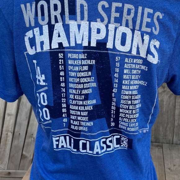 Woman’s LA Dodgers 2020 World Series Champions Short Sleeve Shirt - Picture 3 of 9